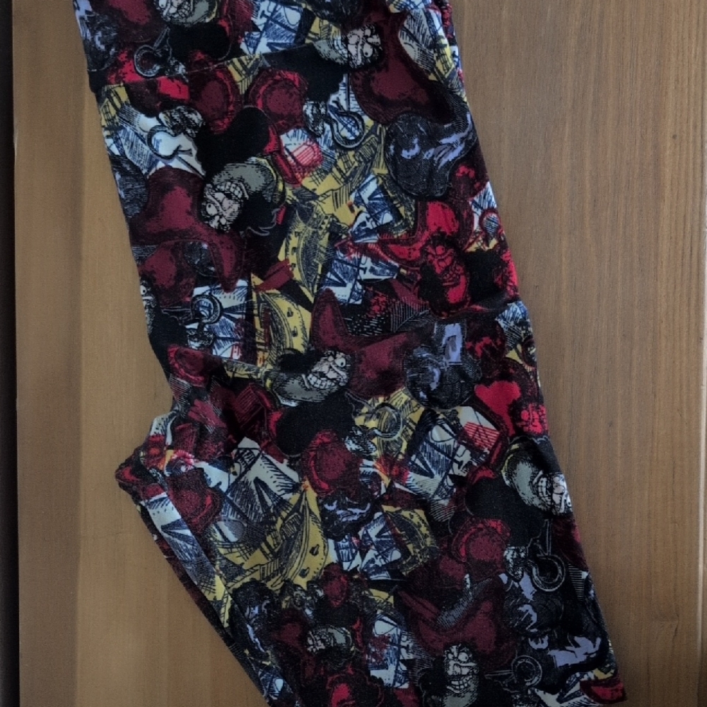 Lularoe Tall And Curvy Villain Leggings